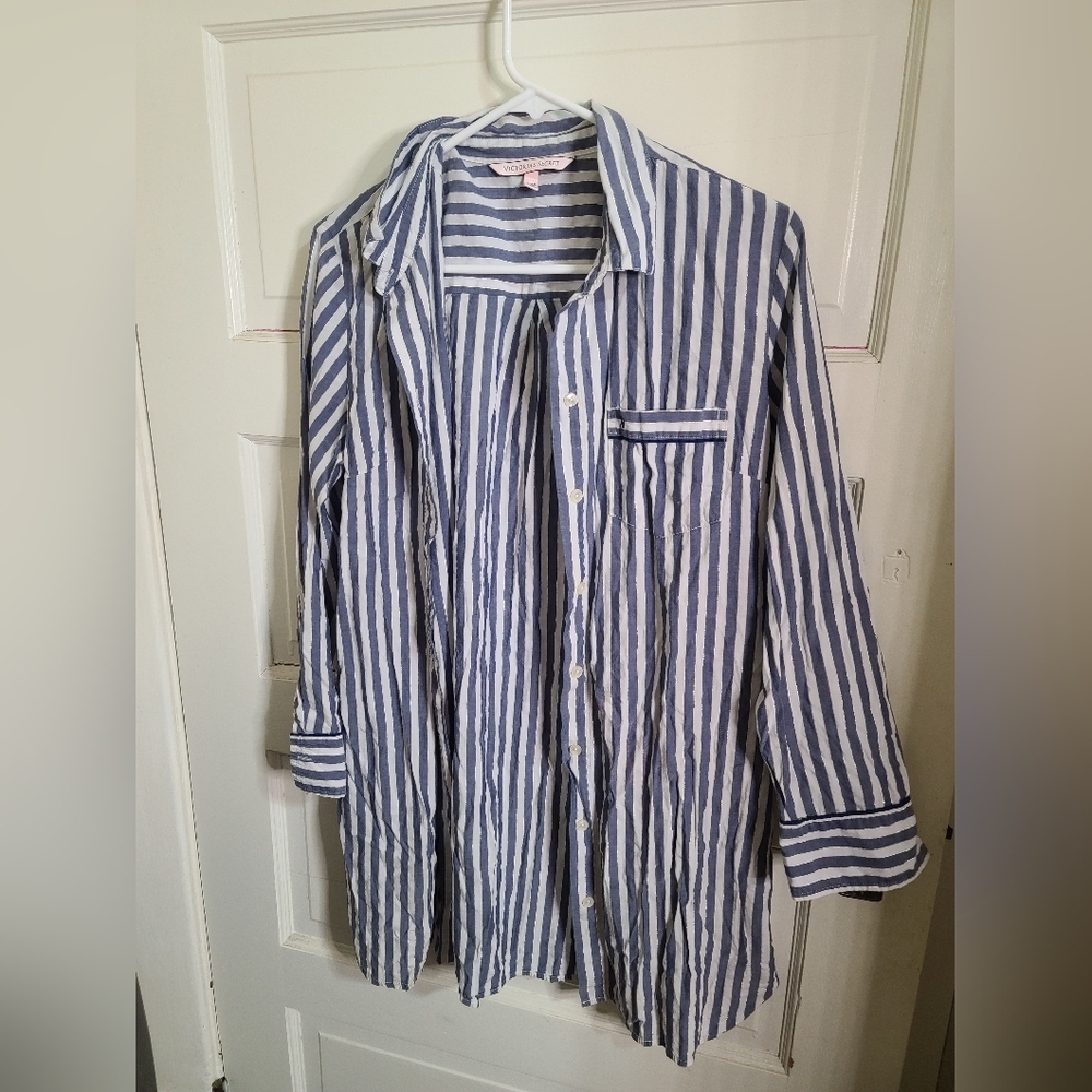 Victoria's Secret Button Down Sleep Top Size Small
